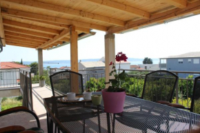 Гостиница Apartments Rose  Каштел Камбеловац